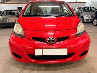 Gebraucht Toyota Aygo 68 PS (50 kW) 2010 Rot Kleinwagen