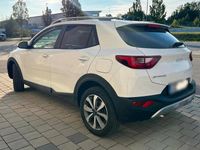 Gebraucht Kia Stonic 101 PS (74 kW) 2022 Weiß SUV