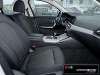 Gebraucht BMW 330e Advantage 292 PS (214 kW) 2022 Alpinweiss Kombi