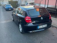 Gebraucht BMW 116 122 PS (89 kW) 2009 Schwarz Kleinwagen