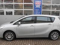 Gebraucht Toyota Verso Life 147 PS (108 kW) 2011 Silber Van / Kleinbus