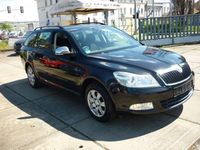 Gebraucht Skoda Octavia Ambiente 122 PS (89 kW) 2010 Schwarzmagic perleffekt Kombi