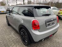 Usado Mini Cooper D 116 HP (85 kW) 2017 Cinzento Citadino