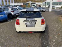 Gebraucht Mini Cooper Salt 75 PS (55 kW) 2016 Weiß Kleinwagen