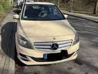 Gebraucht Mercedes B200 156 PS (114 kW) 2014 Van / Kleinbus