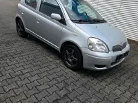 Gebraucht Toyota Yaris 60 PS (44 kW) 2005 Silber Limousine