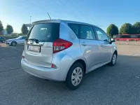 Gebraucht Subaru Trezia 100 PS (73 kW) 2011 Grau Kleinwagen