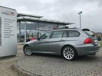 Gebraucht BMW 330 245 PS (180 kW) 2011 Grau metallic Kombi