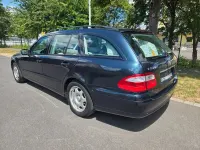 Gebraucht Mercedes E220 150 PS (110 kW) 2004 Schwarz Kombi