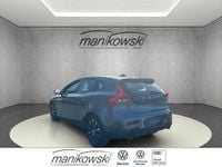 Gebraucht Volvo V40 Momentum 152 PS (111 kW) 2019 Grau Kombi
