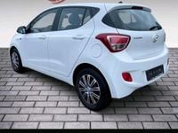 Gebraucht Hyundai i10 67 PS (49 kW) 2015 Weiß Kleinwagen