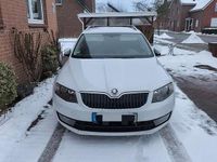 Gebraucht Skoda Octavia Style 150 PS (110 kW) 2016 Weiß Kleinwagen