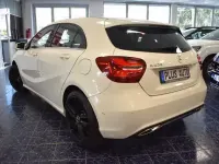 Gebraucht Mercedes A200 156 PS (114 kW) 2016 Calcitweiss  unilack Limousine