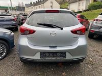 Gebraucht Mazda 2 Exclusive-Line 90 PS (66 kW) 2023 Sonic silver Kleinwagen