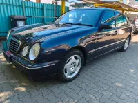 Gebraucht Mercedes E320 224 PS (164 kW) 2001 Blau Limousine