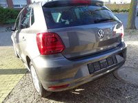 Gebraucht VW Polo LOUNGE 60 PS (44 kW) 2015 Grau Limousine