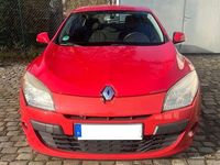 Gebraucht Renault Mégane Authentique 101 PS (74 kW) 2010 Rot Limousine