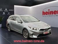 Gebraucht Kia Ceed 140 PS (102 kW) 2024 Grau Kleinwagen