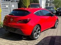 Gebraucht Opel Astra Innovation 179 PS (131 kW) 2011 Power rot/traffic red ral3020 Coupé