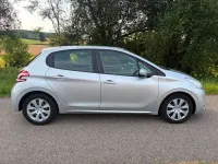 Gebraucht Peugeot 208 Active 99 PS (72 kW) 2015 Gris aluminium Kleinwagen
