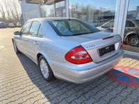 Gebraucht Mercedes E240 177 PS (130 kW) 2004 Silber Limousine