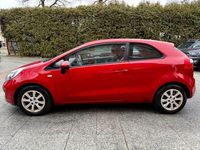 Gebraucht Kia Rio Edition 7 109 PS (80 kW) 2013 Rot Kleinwagen