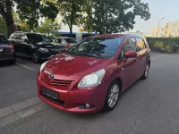 Gebraucht Toyota Verso Executive 150 PS (110 kW) 2011 Rot Van / Kleinbus