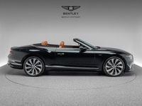 Neu Bentley Continental 680 PS (500 kW) 2025 Midnight emerald Limousine