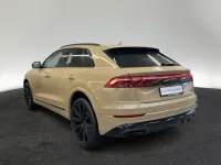 Używany Audi Q8 Ambiente 286 KM (210 kW) 2025 Złoty SUV