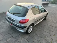 Gebraucht Peugeot 206 75 PS (55 kW) 2003 Silber Kleinwagen