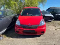 Gebraucht Toyota Yaris Verso Sol 86 PS (63 kW) 2000 Rot Van / Kleinbus