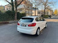 Gebraucht BMW 218 Active Tourer Performance 150 PS (110 kW) 2016 Weiß Van / Kleinbus