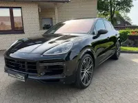 Gebraucht Porsche Cayenne Turbo Coupe 549 PS (403 kW) 2019 Tiefschwarz SUV