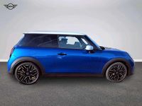 Gebraucht Mini Cooper Favoured 156 PS (114 kW) 2024 Blau Kleinwagen