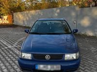 Gebraucht VW Polo 50 PS (36 kW) 1999 Blau Kleinwagen