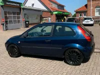 Gebraucht Ford Fiesta 75 PS (55 kW) 2004 Blau Kleinwagen