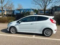 Gebraucht Ford Fiesta ST-Line 95 PS (69 kW) 2015 Weiß Kleinwagen