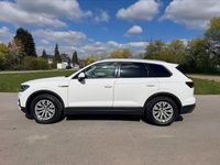Gebraucht VW Touareg 231 PS (169 kW) 2019 Weiß SUV