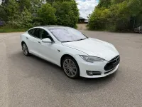 Used Tesla Model S Performance 309 kW (421 HP) 2015 Hatchback