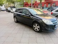 Używany Opel Astra 2007 Czarny Hatchback