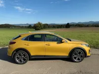 Używany Kia XCeed 141 KM (103 kW) 2020 Żółty SUV