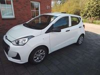 Gebraucht Hyundai i10 Select 67 PS (49 kW) 2019 Weiß Kleinwagen