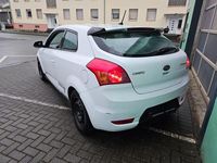 Gebraucht Kia Ceed Vision 90 PS (66 kW) 2012 Weiß Kleinwagen
