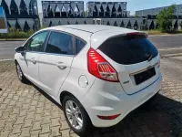 Gebraucht Ford Fiesta Titanium 101 PS (74 kW) 2016 Weiß Kleinwagen