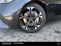 Gebraucht Mercedes E300 Avantgarde 313 PS (230 kW) 2025 Grau Limousine