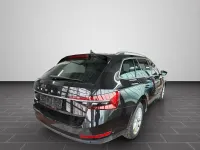 Gebraucht Skoda Superb Style 150 PS (110 kW) 2024 Blackmagic perleffekt Kombi