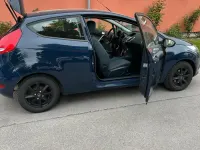 Gebraucht Ford Fiesta 68 PS (50 kW) 2012 Blau Kleinwagen
