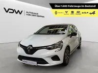 Gebraucht Renault Clio V Equilibre 67 PS (49 kW) 2023 Gletscherweiss (weiß) Limousine