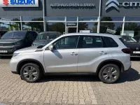 Neu Suzuki Vitara Club 110 PS (80 kW) 2026 Silber SUV