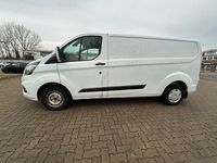 Gebraucht Ford Transit Custom 131 PS (96 kW) 2022 Weiß Van / Kleinbus